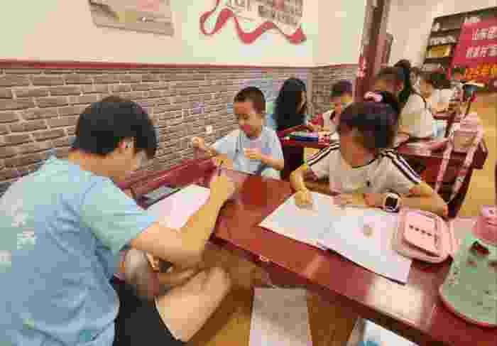 W(xu)(x)(qing)A(ch)(chung)չL(fng)ɡRСF(tun)ڌW(xu)ó䌍(sh)һ